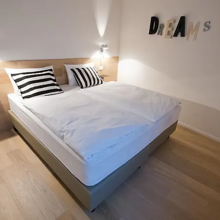 Bed & Breakfast Piano Bb