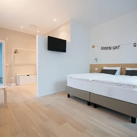 Bed & Breakfast Piano Bb