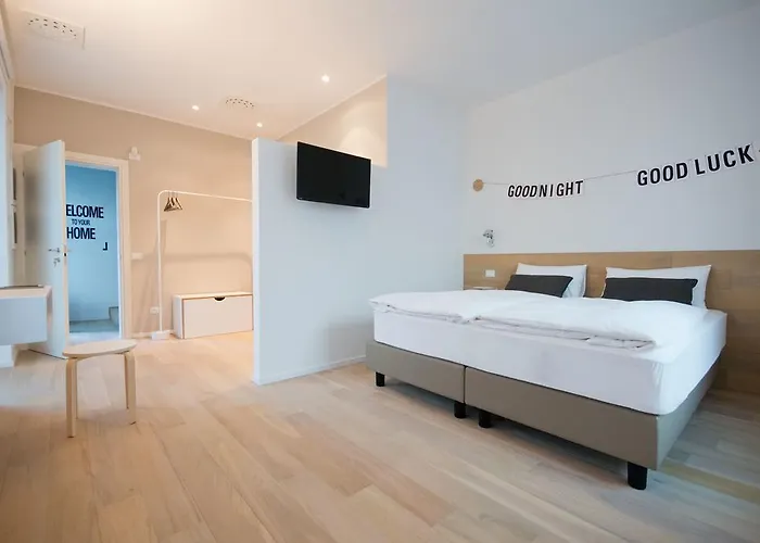 Bed & Breakfast Piano Bb